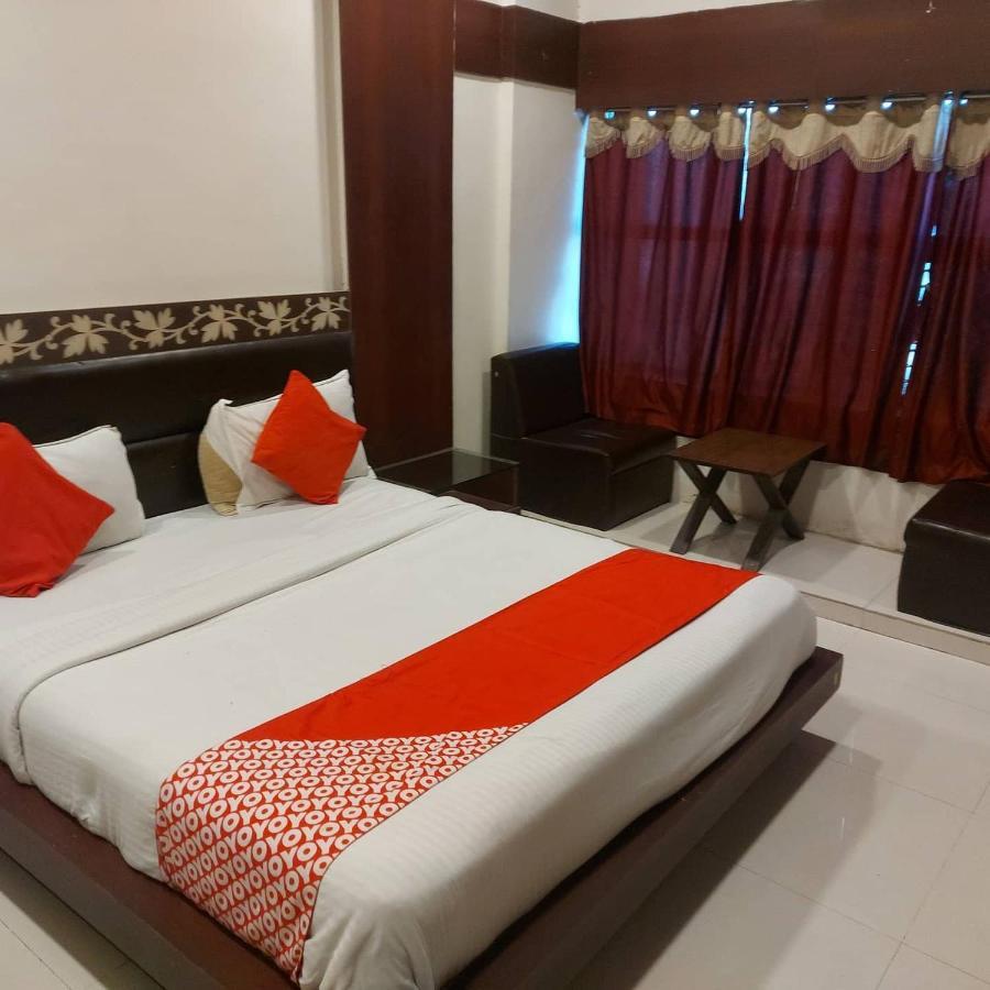 Hotel Shreenath Ahmadabad Zewnętrze zdjęcie