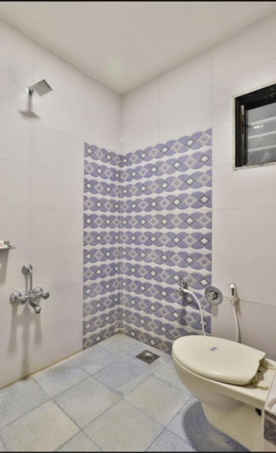 Hotel Shreenath Ahmadabad Zewnętrze zdjęcie