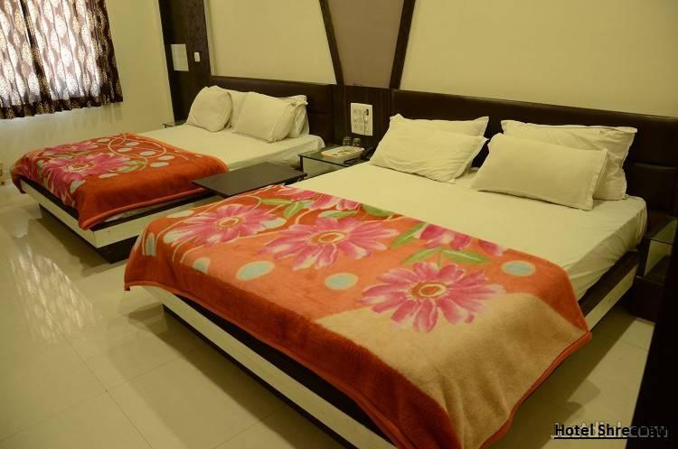 Hotel Shreenath Ahmadabad Zewnętrze zdjęcie