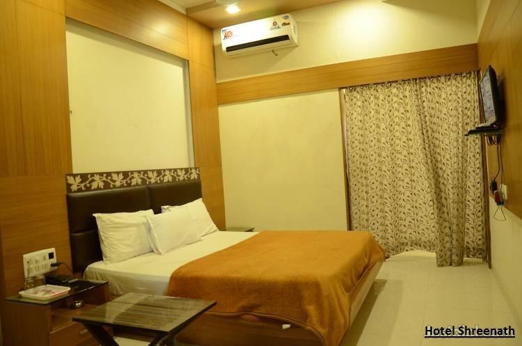 Hotel Shreenath Ahmadabad Zewnętrze zdjęcie